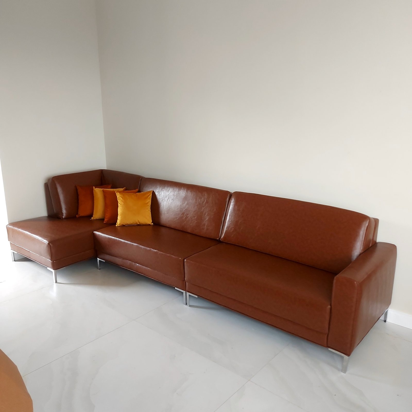 Sofá com Chaise